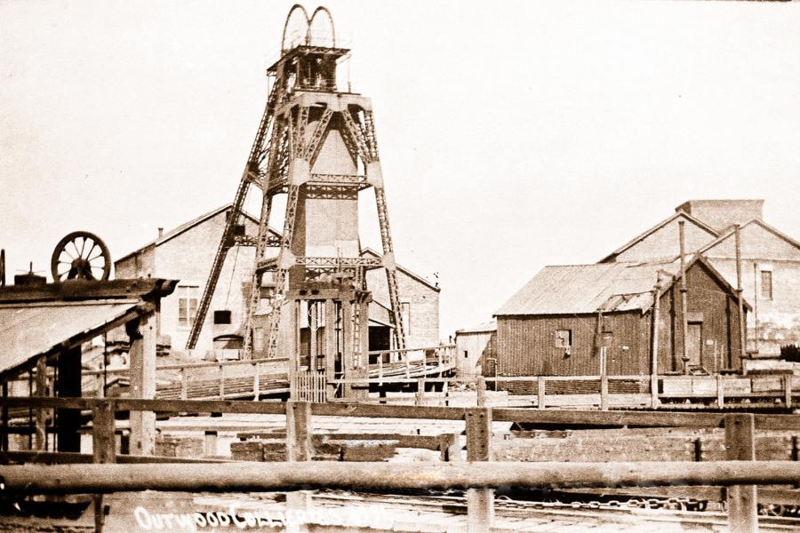 Outwood colliery in 1842 © Heritage Photo Archive